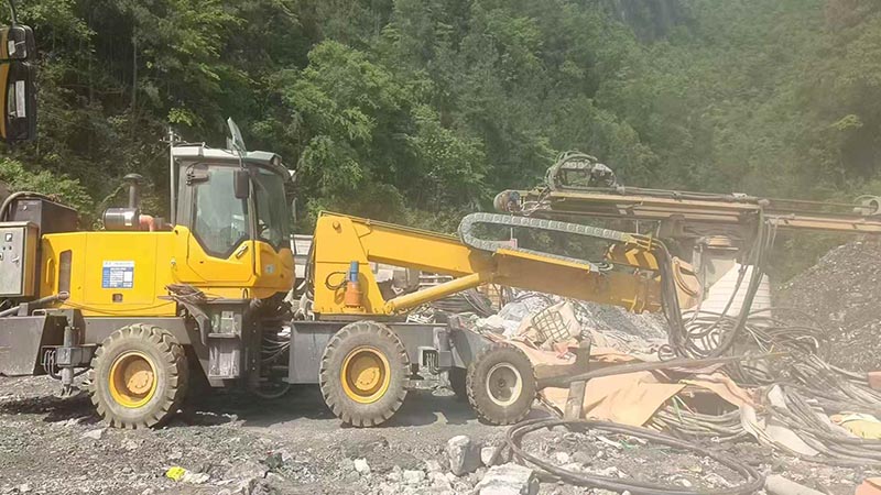 湖北处理一台25年轮式钻机